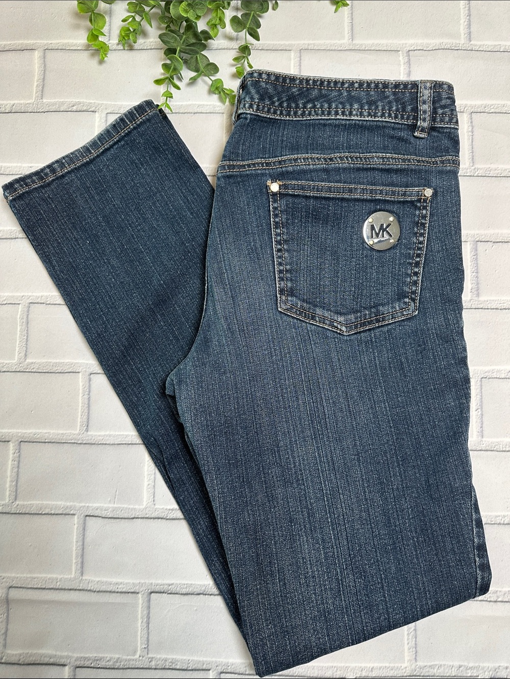Michael Kors * Ladies Straight Leg Denim Jeans w/ Silver MK Emblem. Sz 10